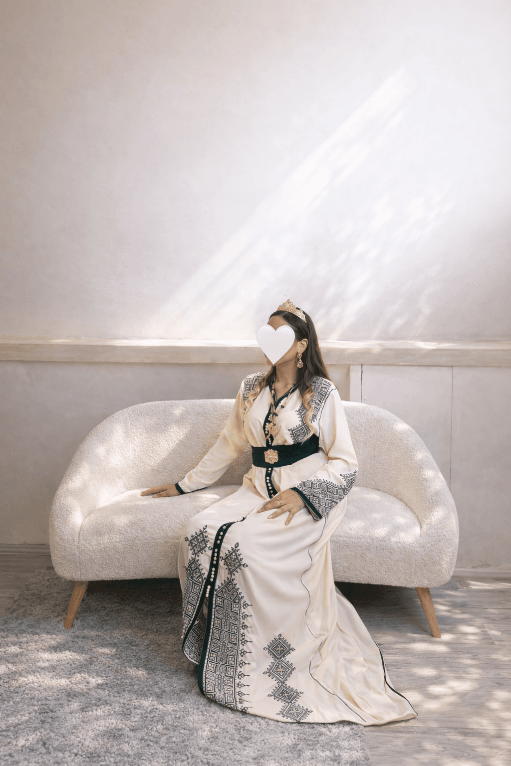 Robe Traditionnelle Blanche Verte - 1/3